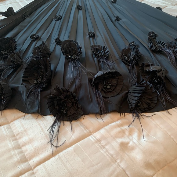 Ostrich Feather Jewels Rosettes Couture Designer Black Satin Full Pleated Skirt - Picture 5 of 16